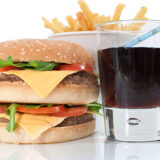 ジャンクフード・人工甘味料はなぜ「食欲を増進させる」のか？